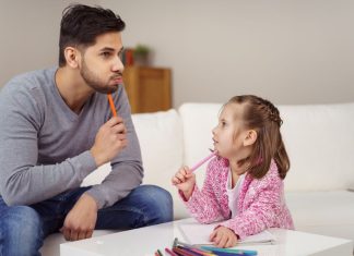 Mami, cum se fac copiii? Explicații simple pentru curiozitatea celor mici