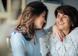 Cele mai emoționante mesaje pentru fiica ta: Cuvinte care ajung la suflet