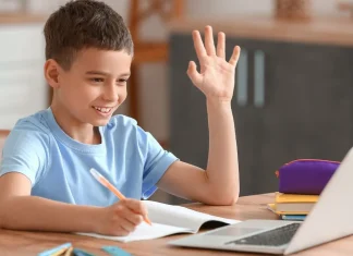 10 Platforme Educaționale pentru Copii în Era Digitală: Resurse esențiale